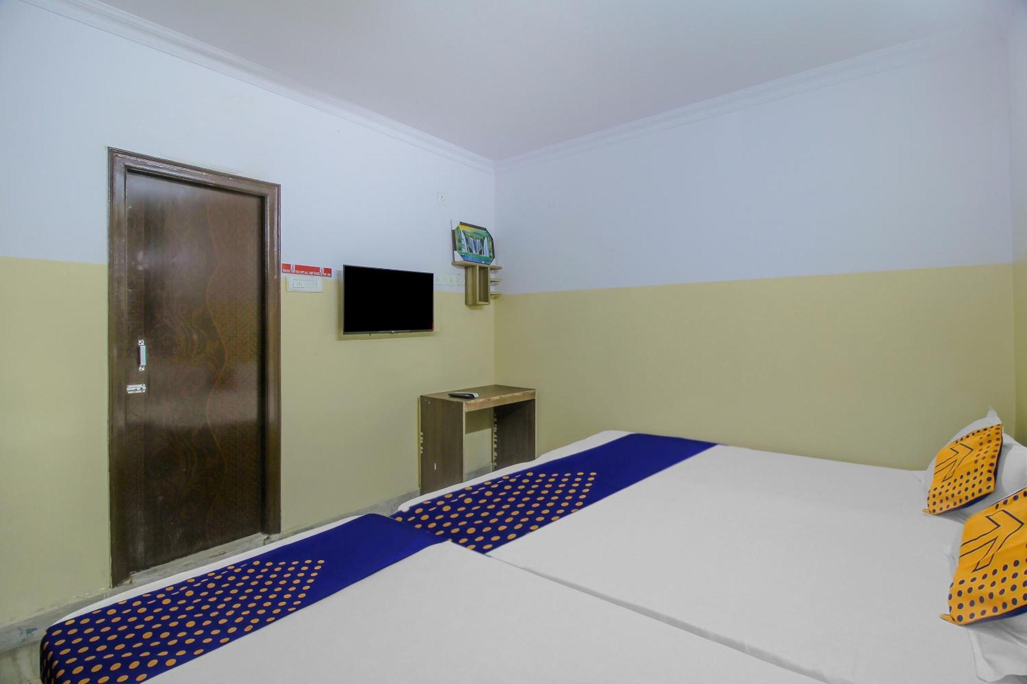 Spot On 81775 Mohit Gokul Lodge New Luxury Room'S Near Secunderabad Railway Station Lalaguda Exterior photo