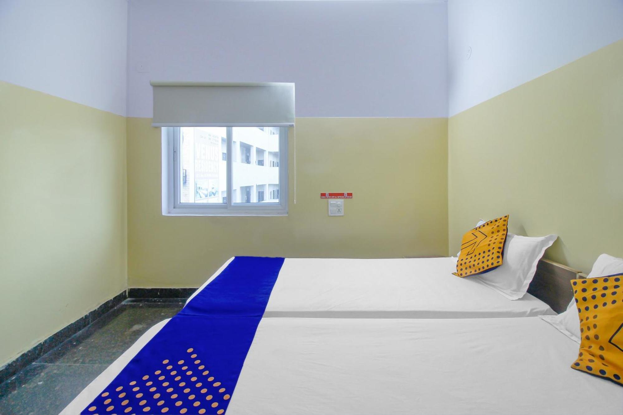 Spot On 81775 Mohit Gokul Lodge New Luxury Room'S Near Secunderabad Railway Station Lalaguda Exterior photo